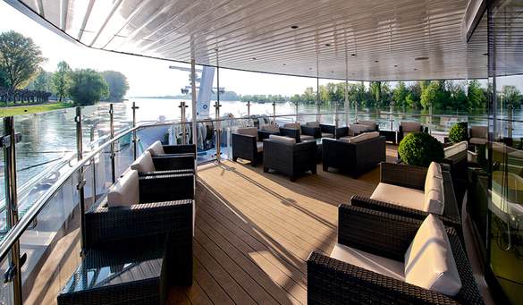 Avalon Waterways Avalon Expression Interior Observation Lounge.jpg